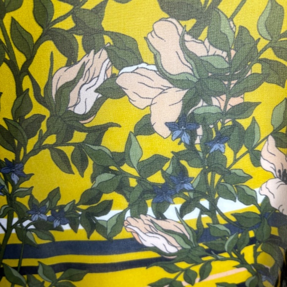CABI Yellow Green Floral 5518 Spring Scene Boho Blouse Top Women's Size … - Picture 8 of 11